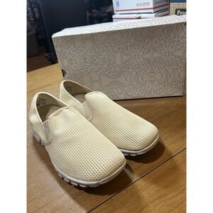 No Sox Wino Shoes Mens Size 11 Bone Mesh Slip On Comfort Casual Walking